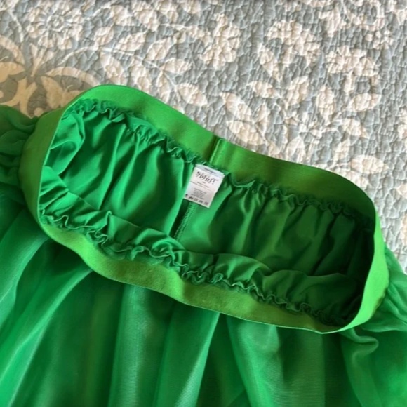 Slippers: Lime Green Sequin / Beaded Women's Mules and free tutu included! - Picture 6 of 7